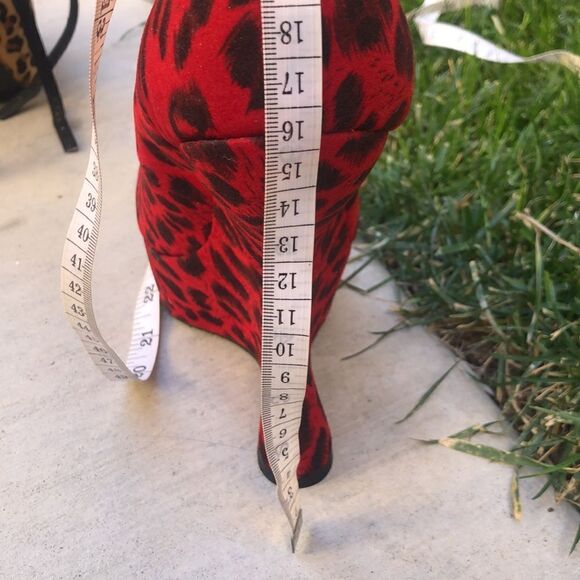 COPY - 2- RED Leopard Synthetic Suede Print . Gravity Heel Less. Extremely Comf… - Picture 8 of 8
